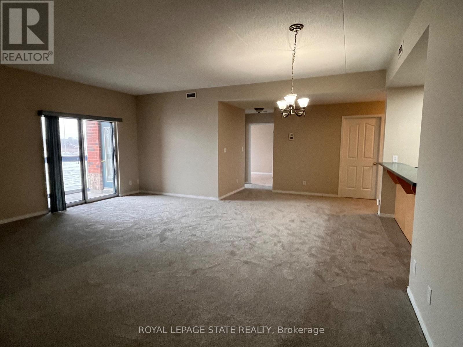 #203 210 MAIN STREET E - 21