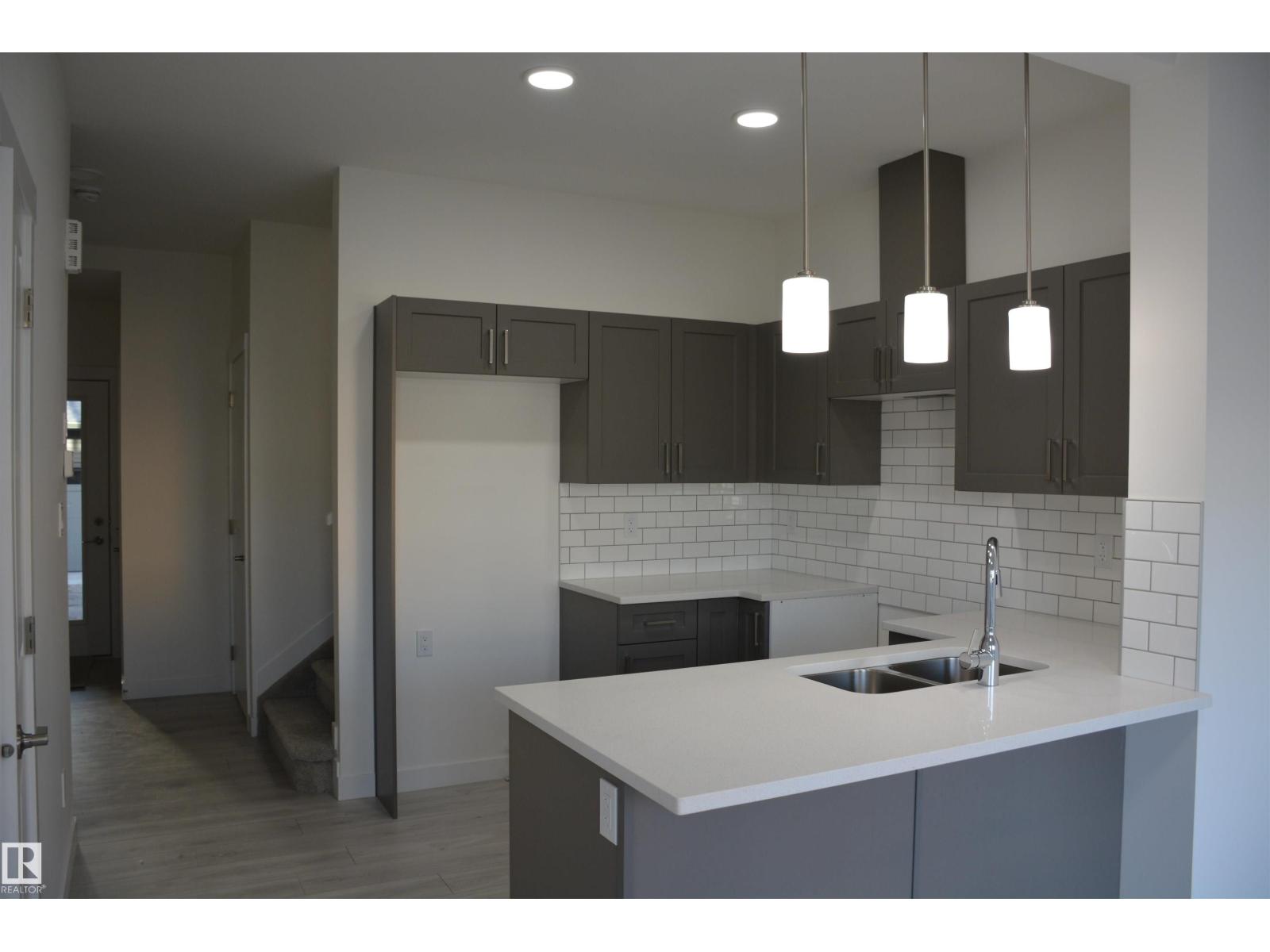 #72 2710 66 Street SW, Edmonton