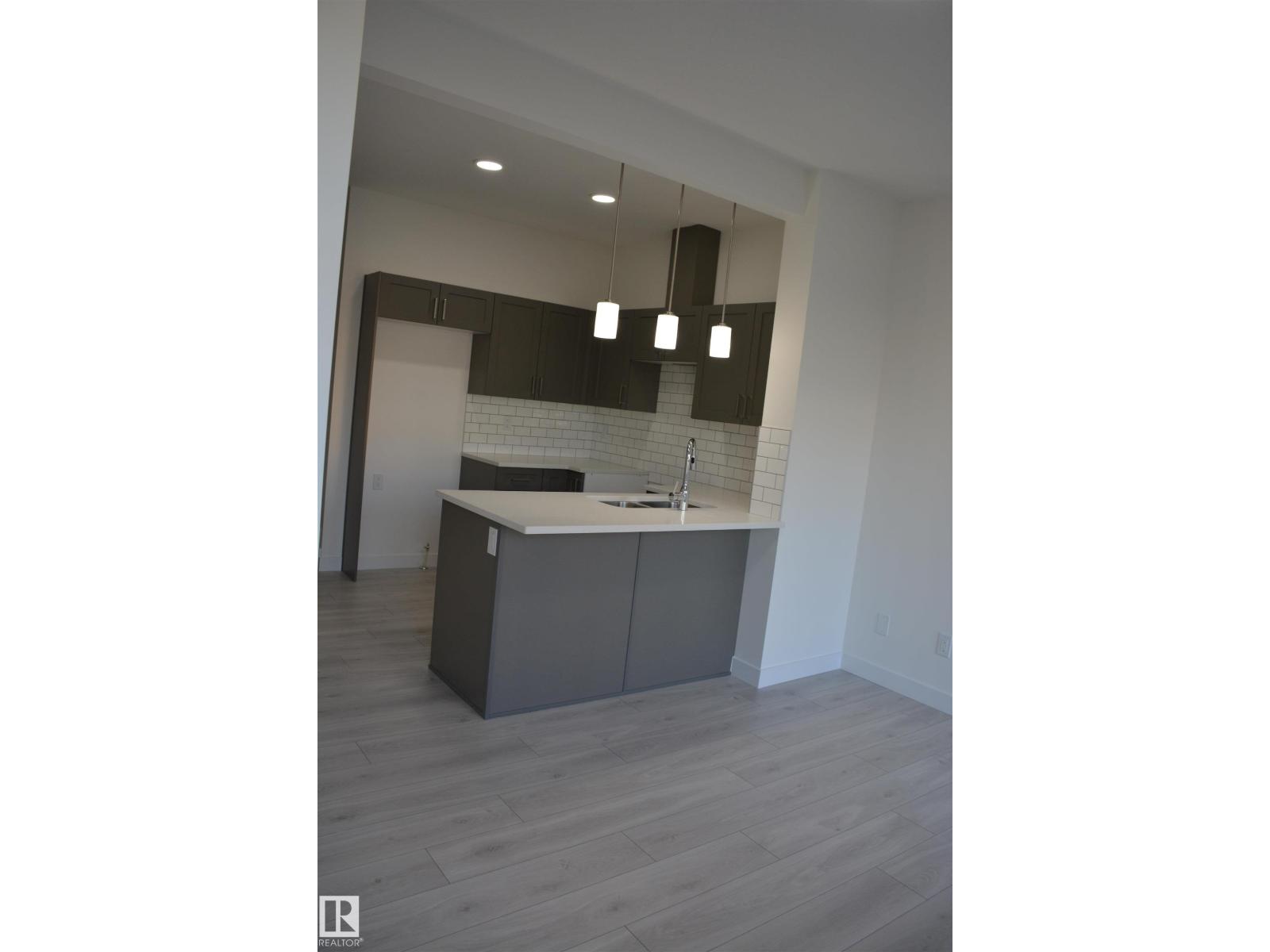 #72 2710 66 Street SW, Edmonton