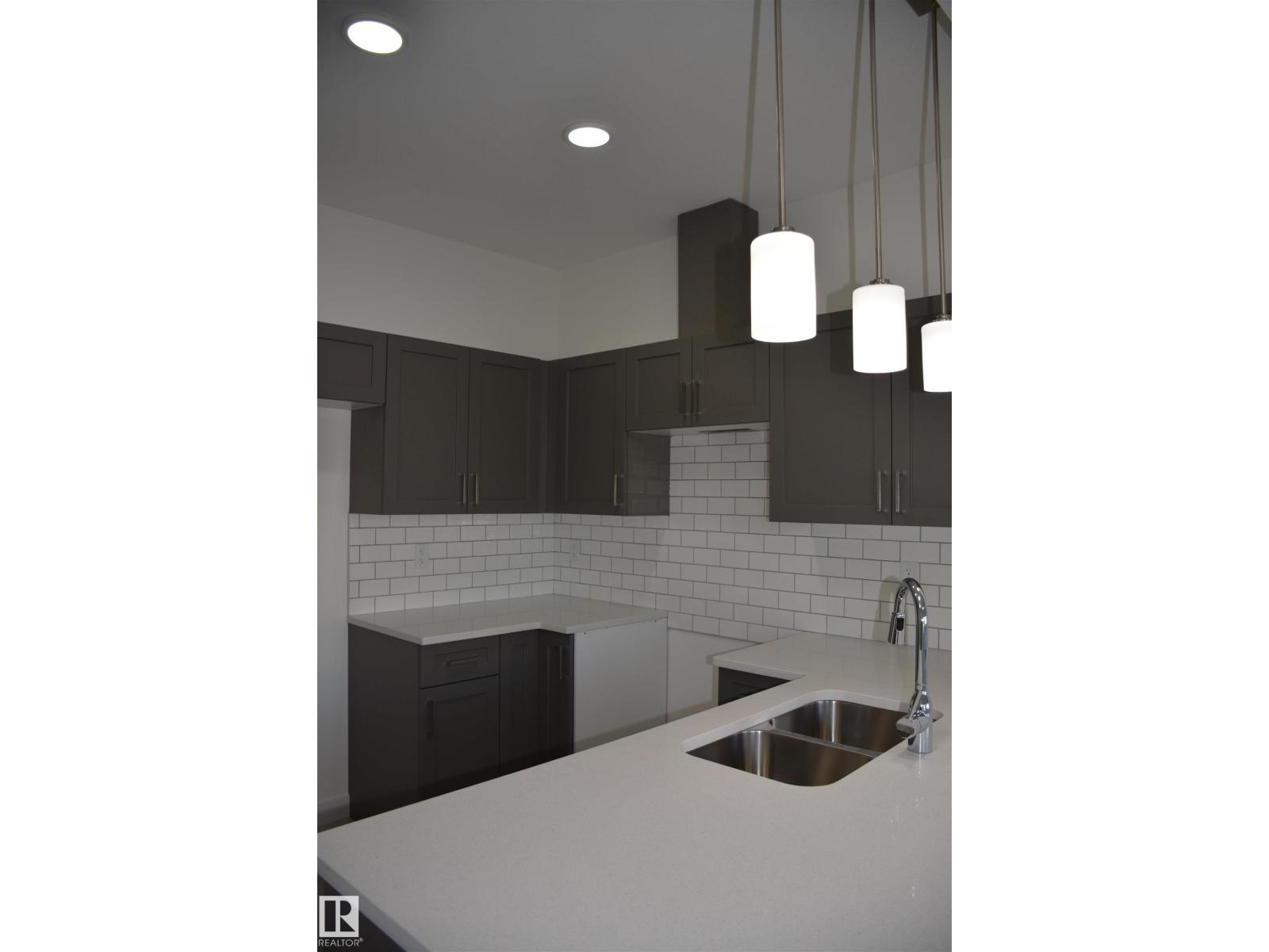 #72 2710 66 Street SW, Edmonton