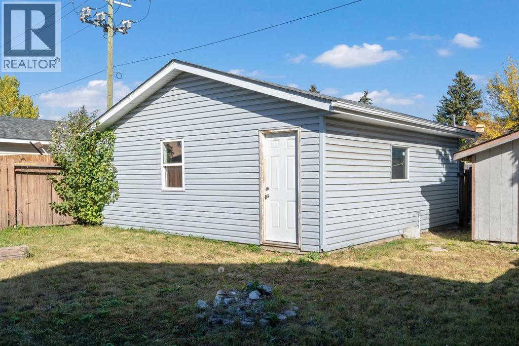 Single Family House Bungalow for Sale in  Fallswater Crescent NE Falconridge Calgary 