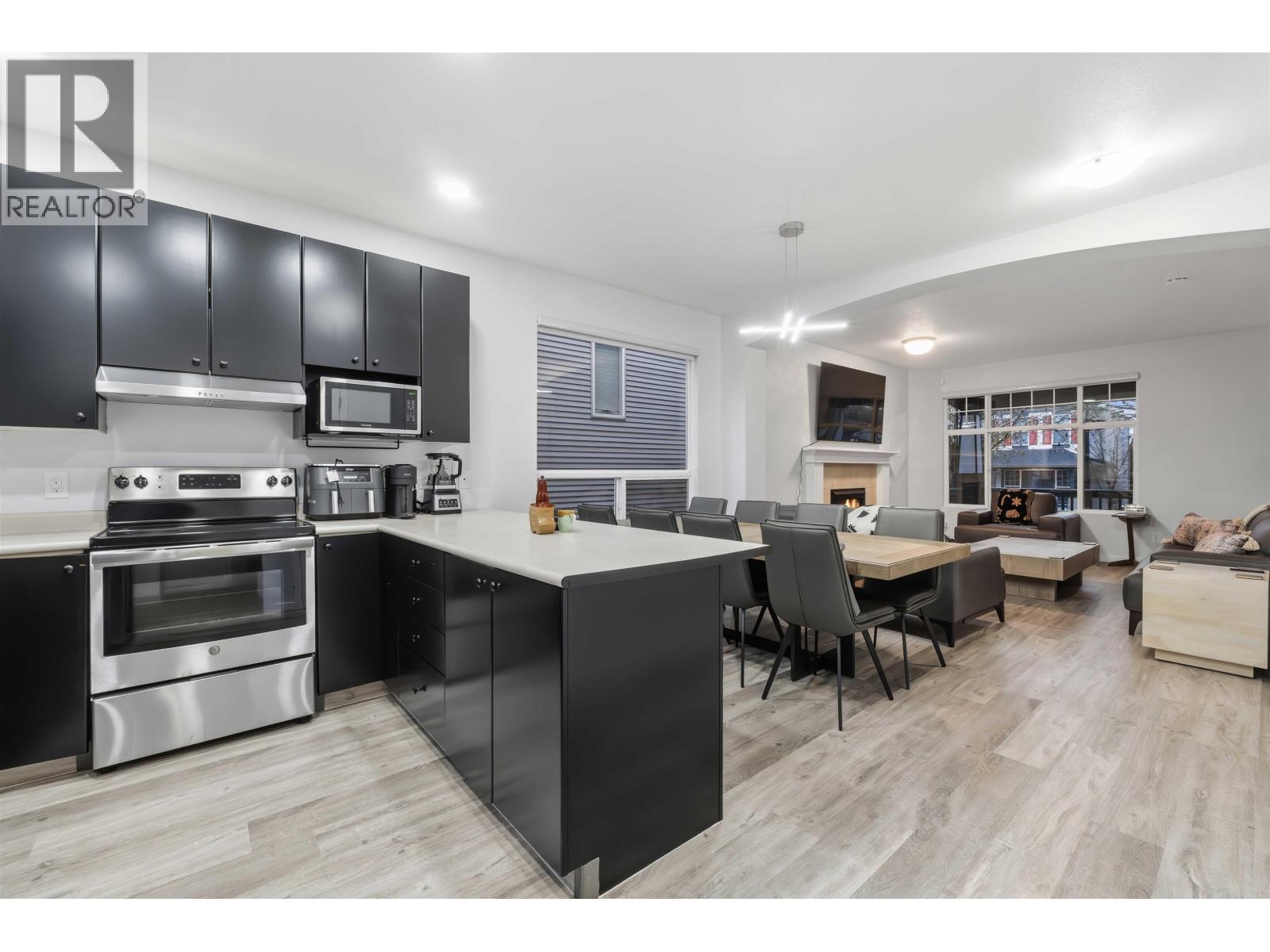 10256 243A STREET, Maple Ridge