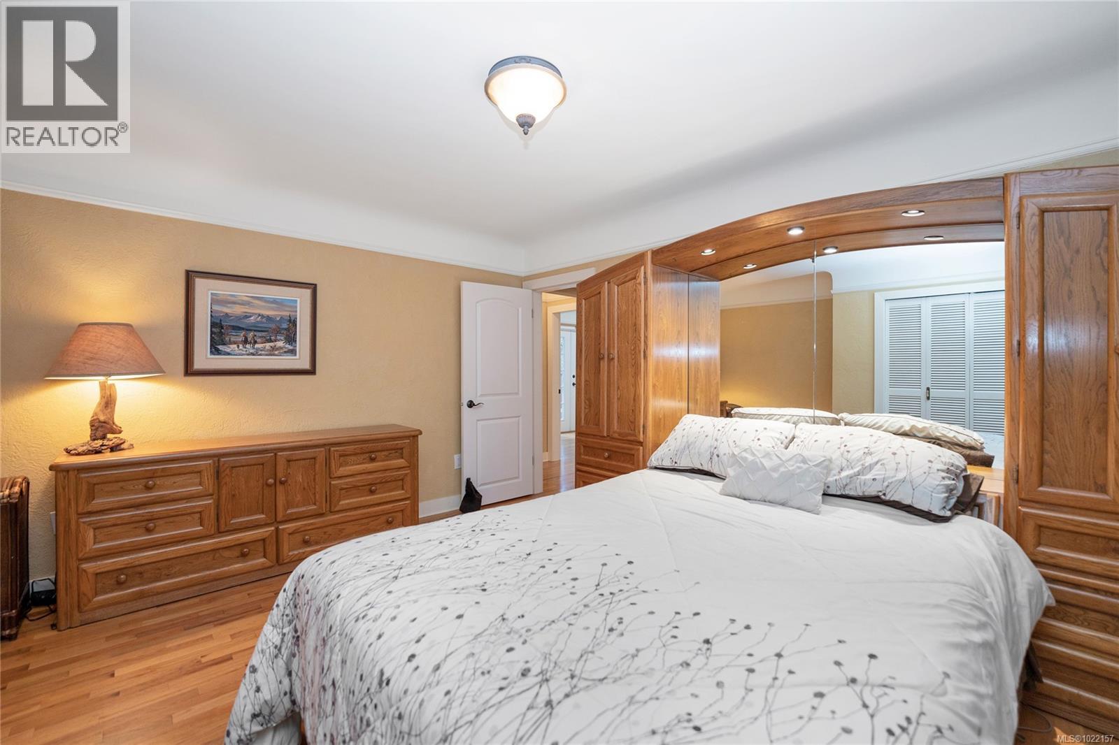 2229 Arbutus Rd, Saanich