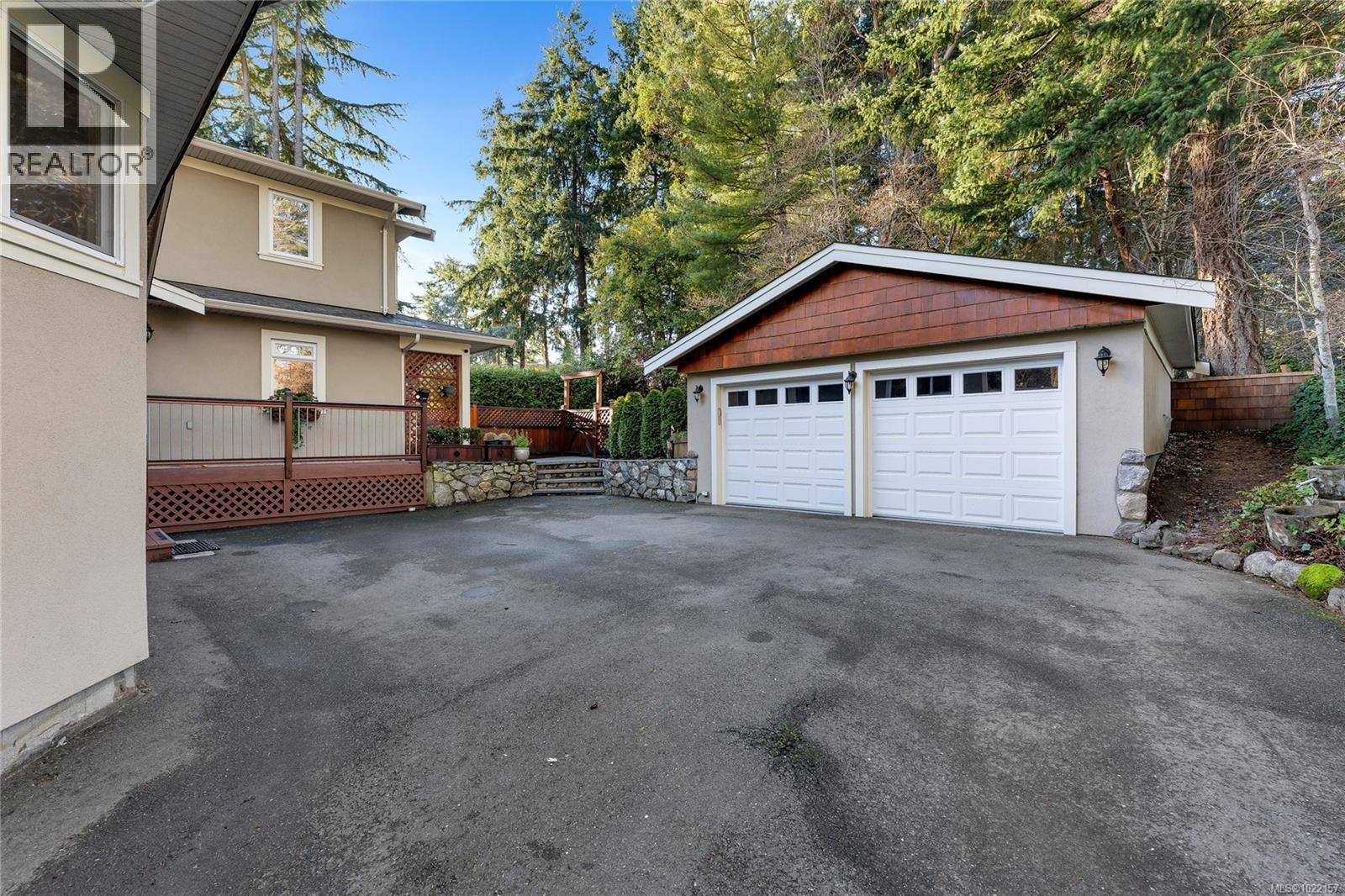 2229 Arbutus Rd, Saanich