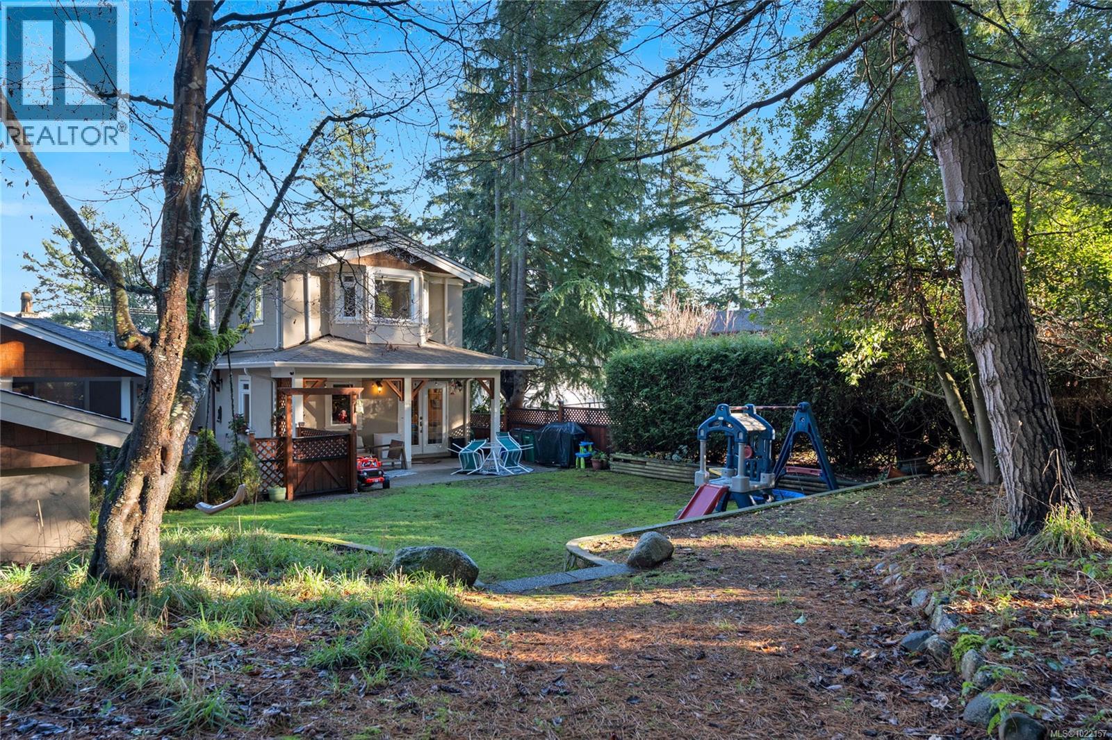 2229 Arbutus Rd, Saanich