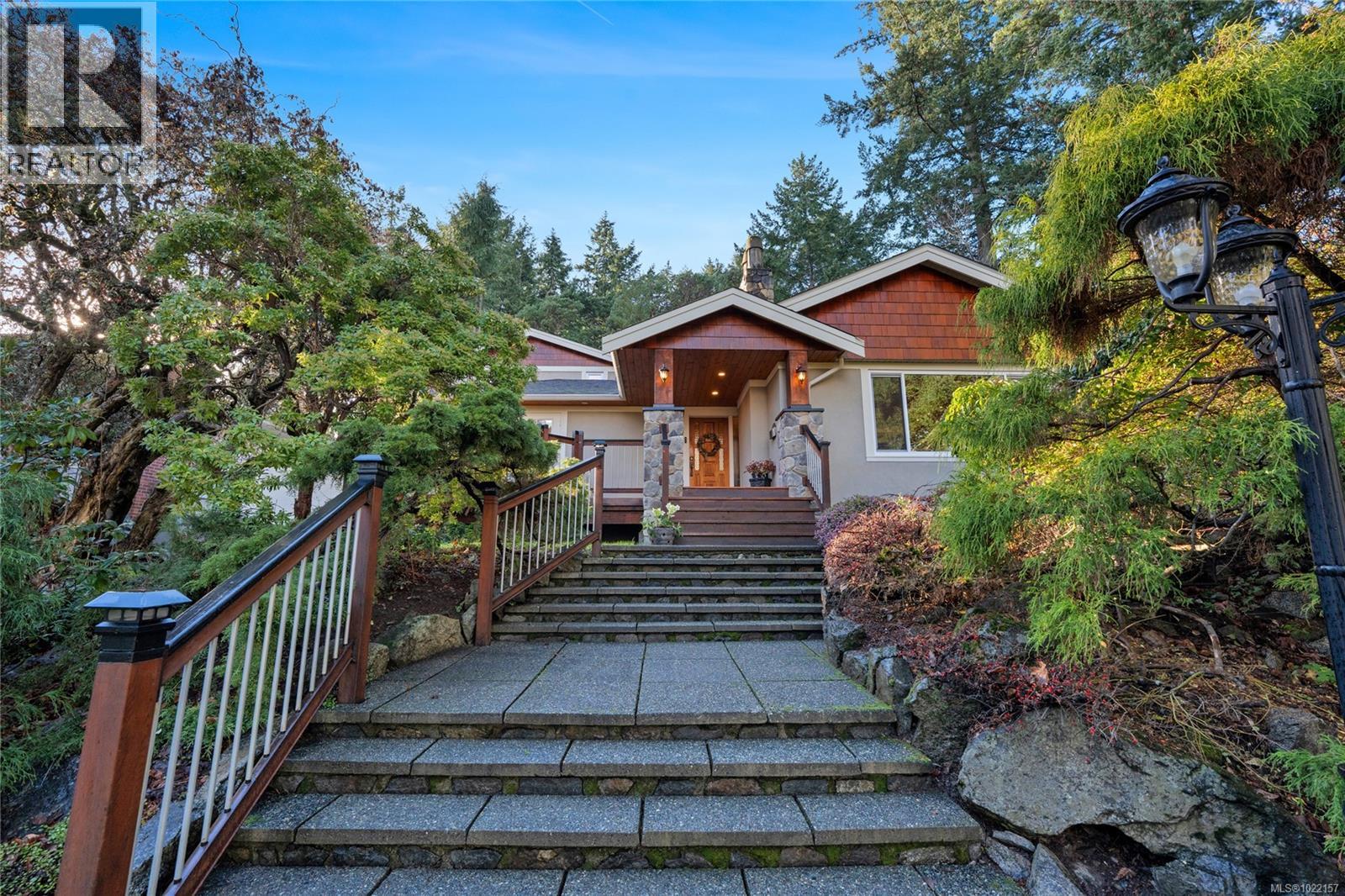 2229 Arbutus Rd, Saanich
