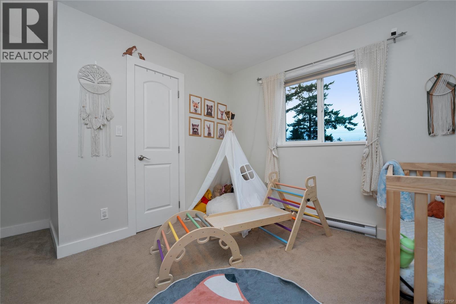 2229 Arbutus Rd, Saanich