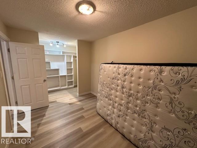 #11 14110 80 ST NW - 12