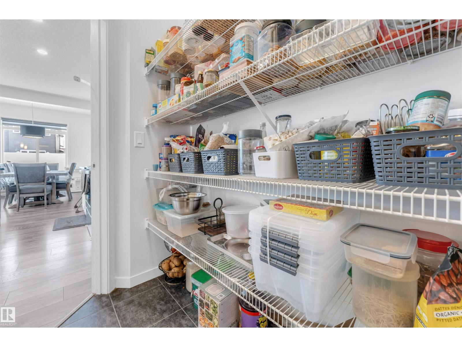 933 MCCONACHIE BV NW, Edmonton