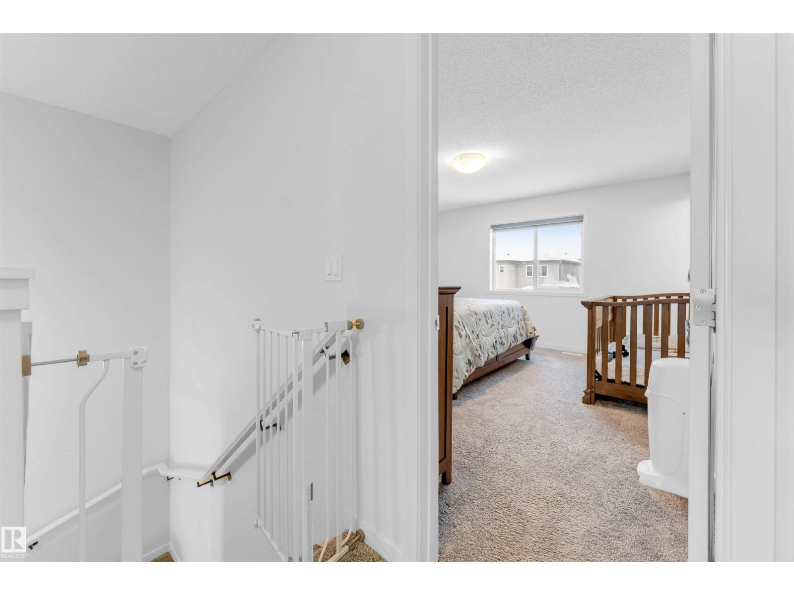 933 MCCONACHIE BV NW, Edmonton