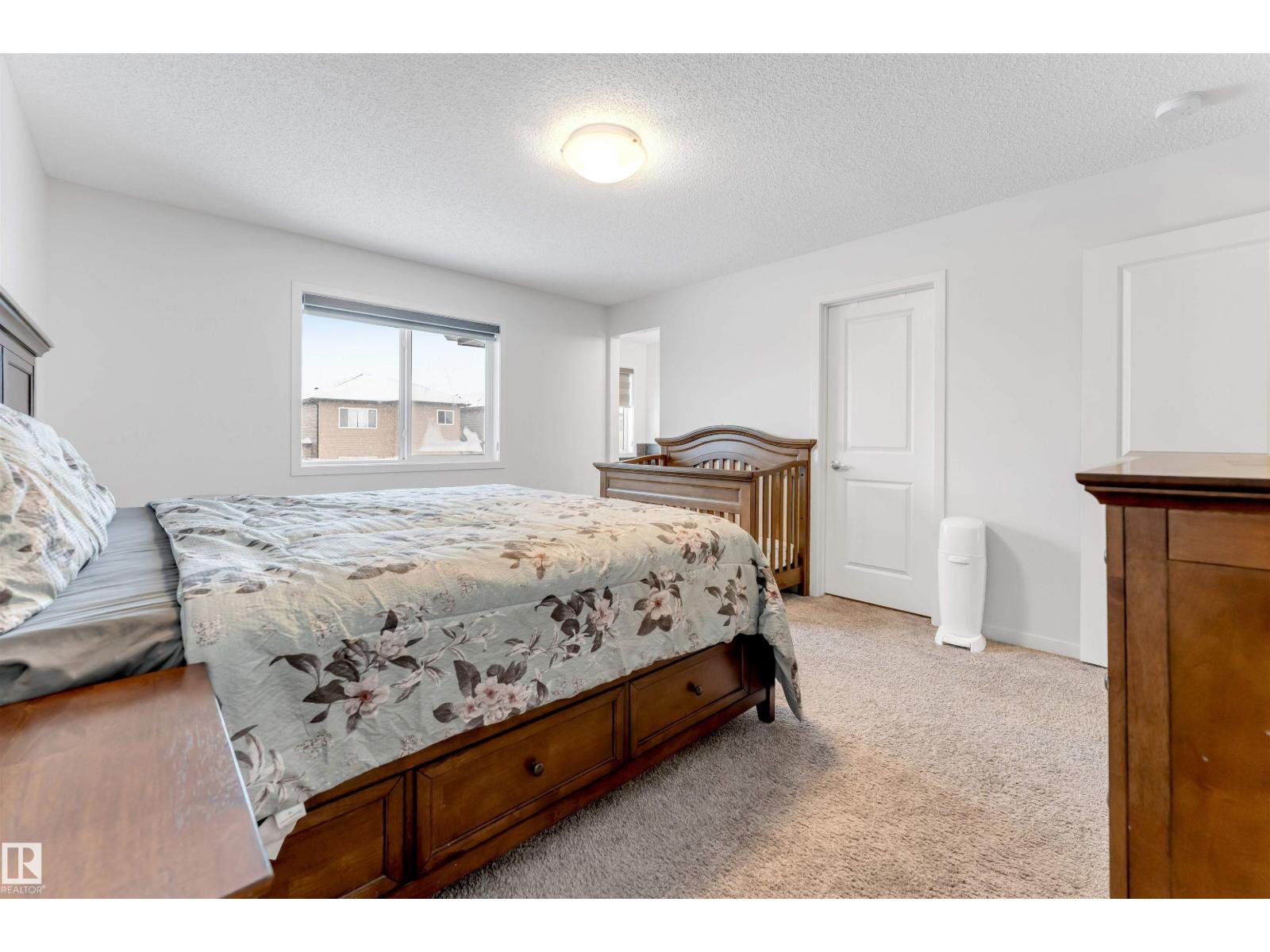 933 MCCONACHIE BV NW, Edmonton