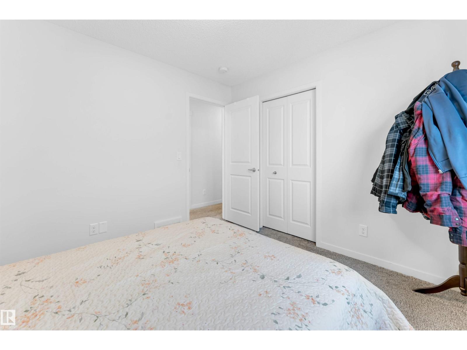 933 MCCONACHIE BV NW, Edmonton