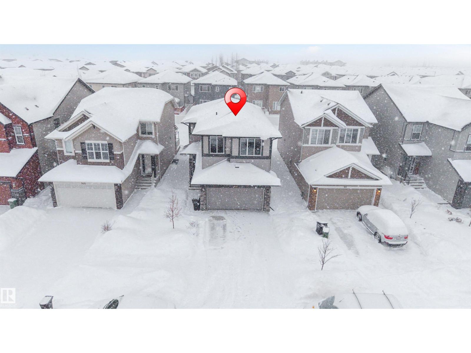 933 MCCONACHIE BV NW, Edmonton