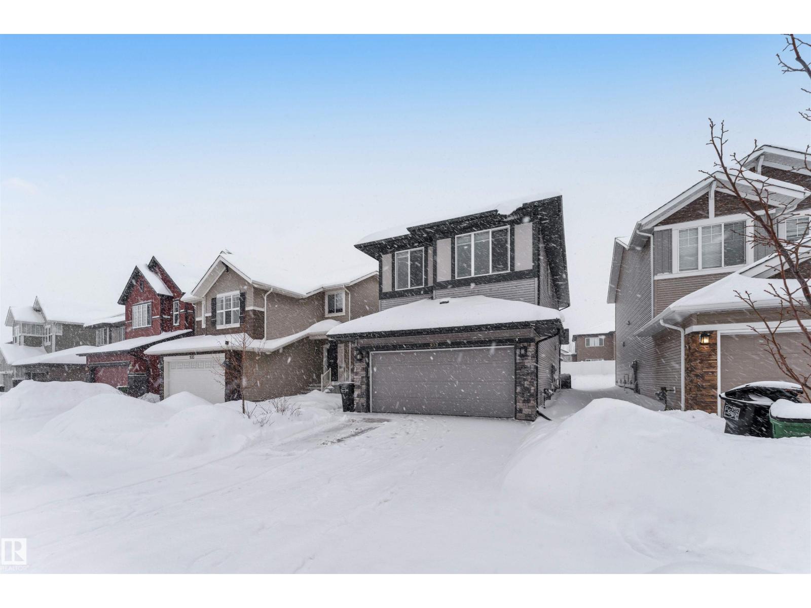 933 MCCONACHIE BV NW, Edmonton