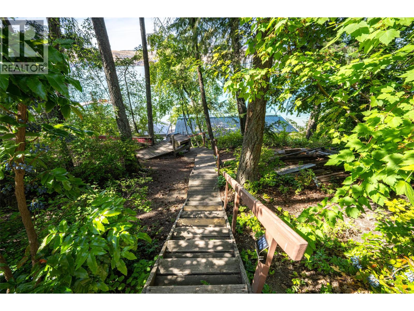 5799 Cosens Bay Road, Coldstream