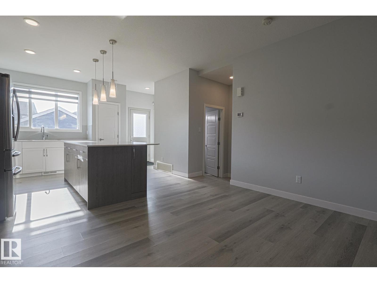 1653 PLUM CIRCLE CI SW, Edmonton