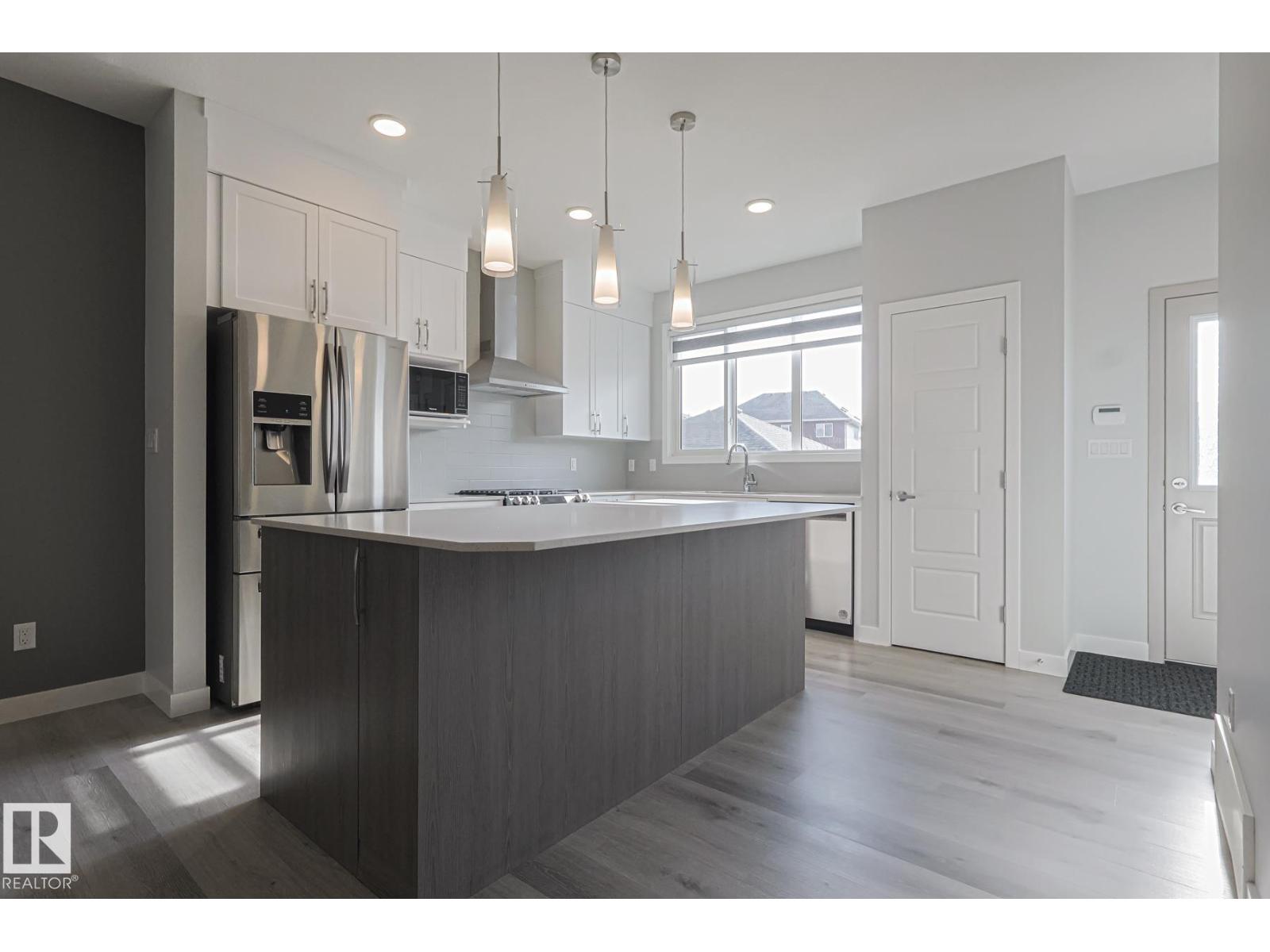 1653 PLUM CIRCLE CI SW, Edmonton