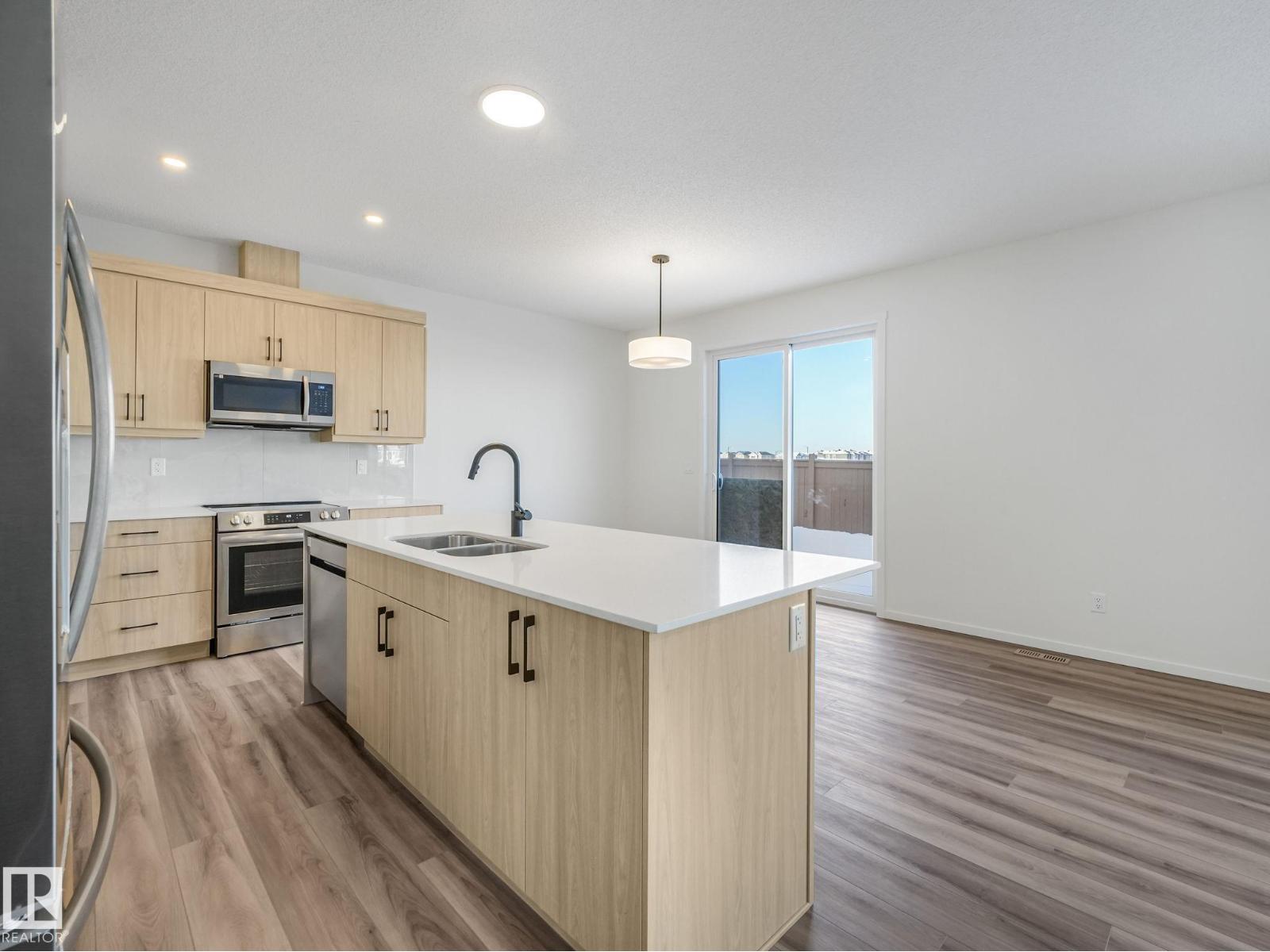 20506 16A AV NW, Edmonton