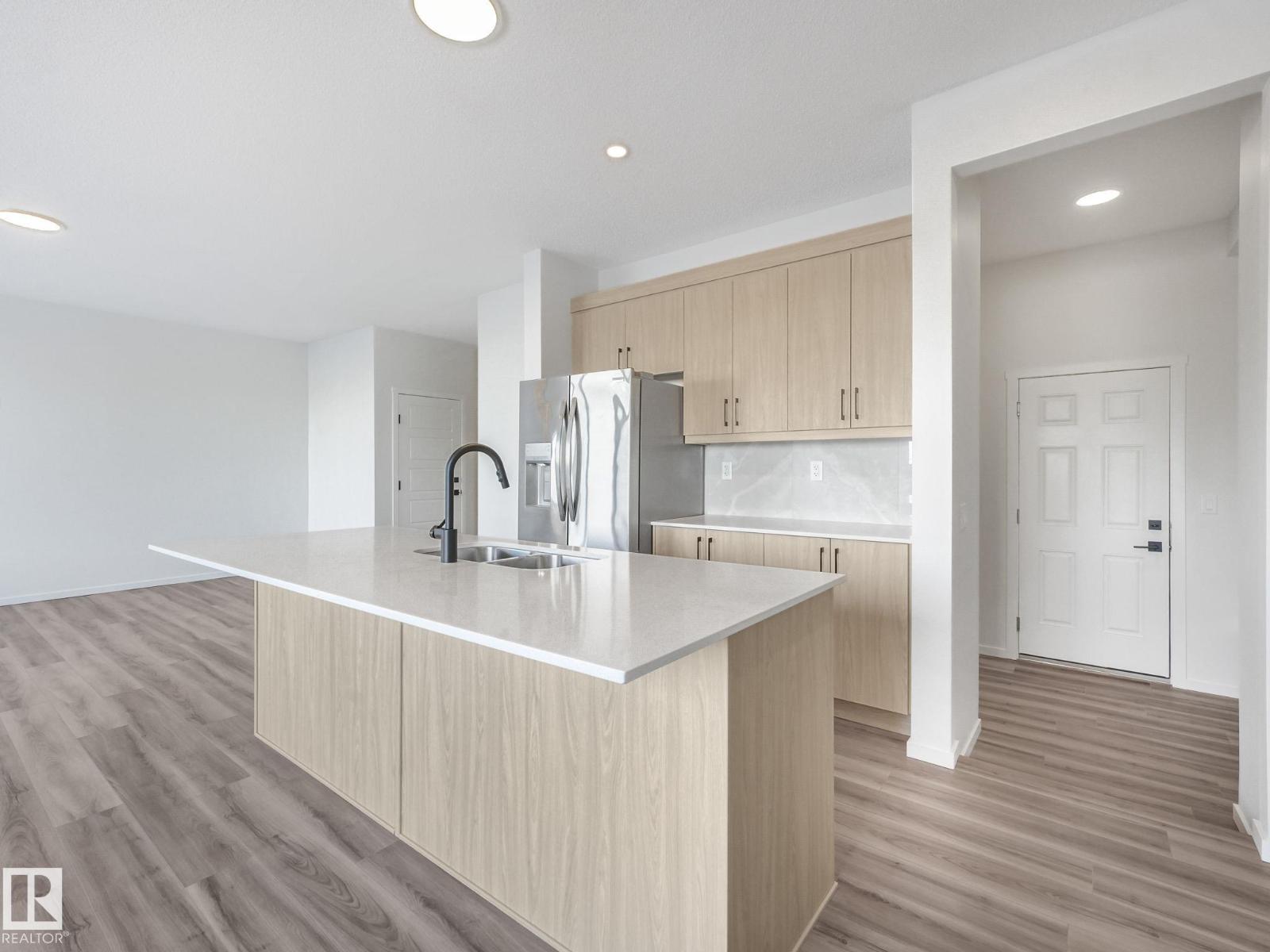 20506 16A AV NW, Edmonton