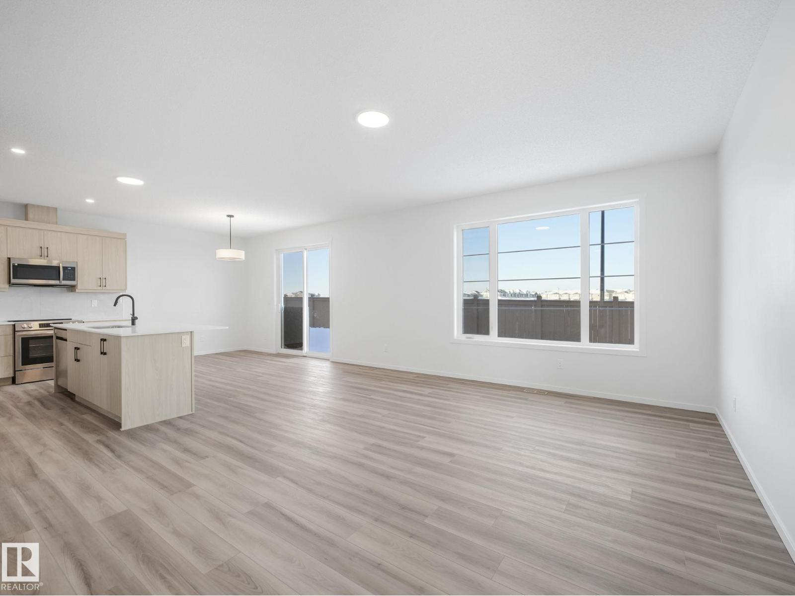 20506 16A AV NW, Edmonton