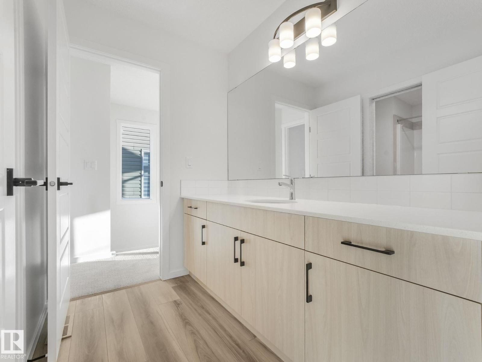 20506 16A AV NW, Edmonton