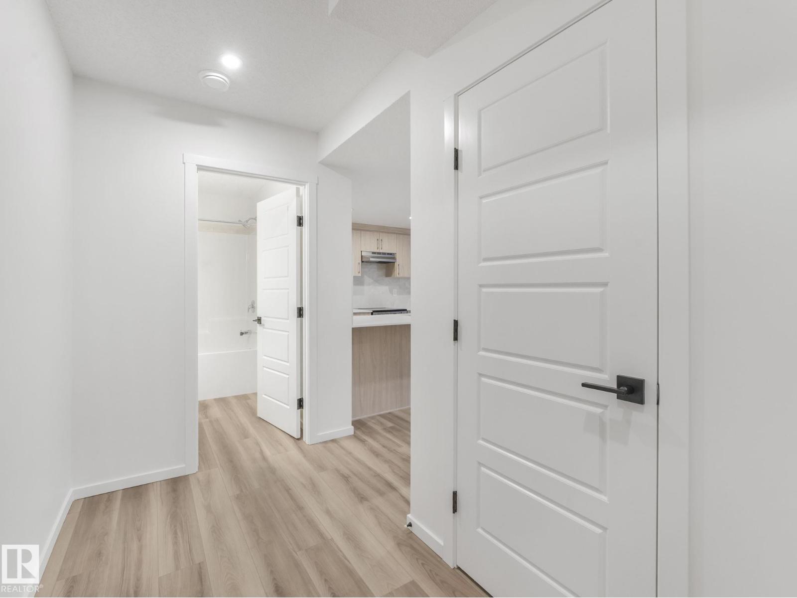 20506 16A AV NW, Edmonton