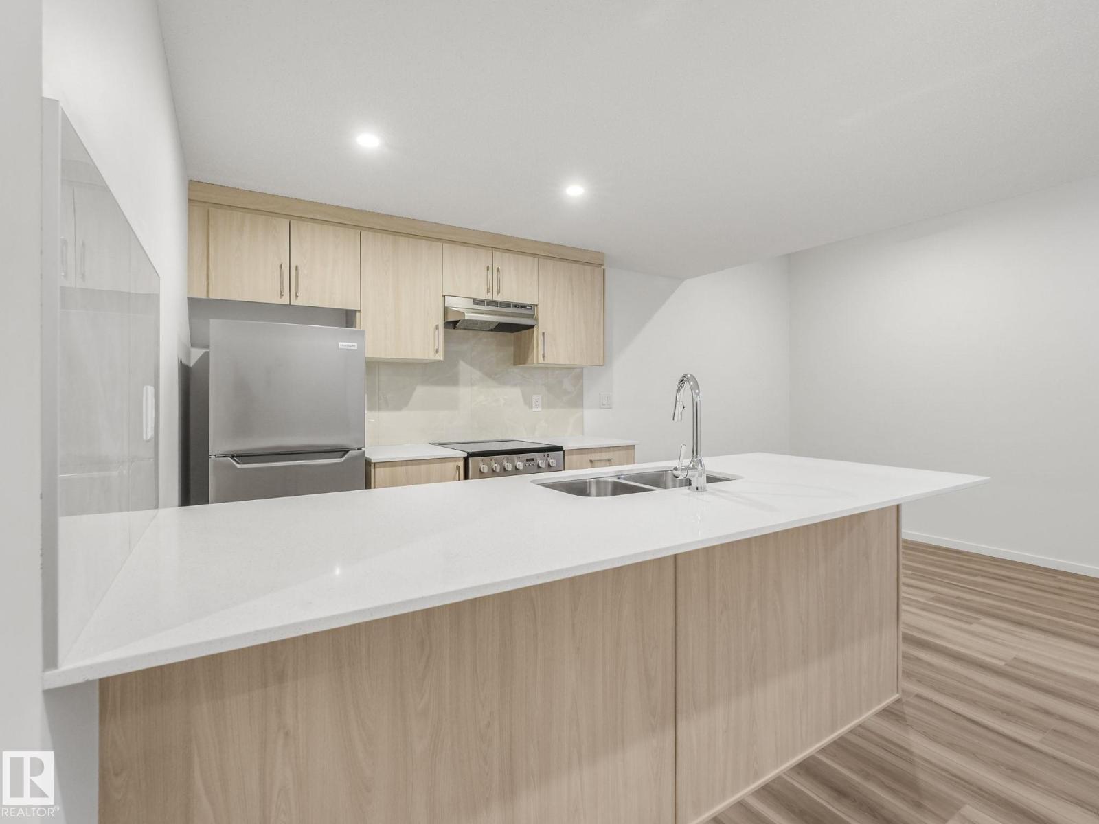 20506 16A AV NW, Edmonton