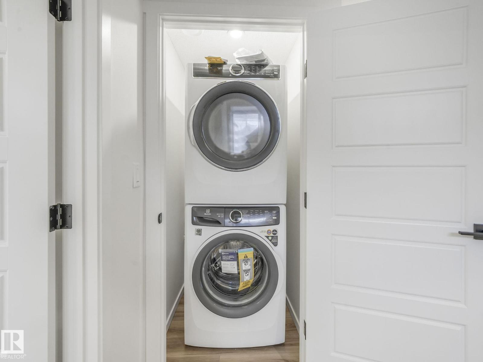 20506 16A AV NW, Edmonton