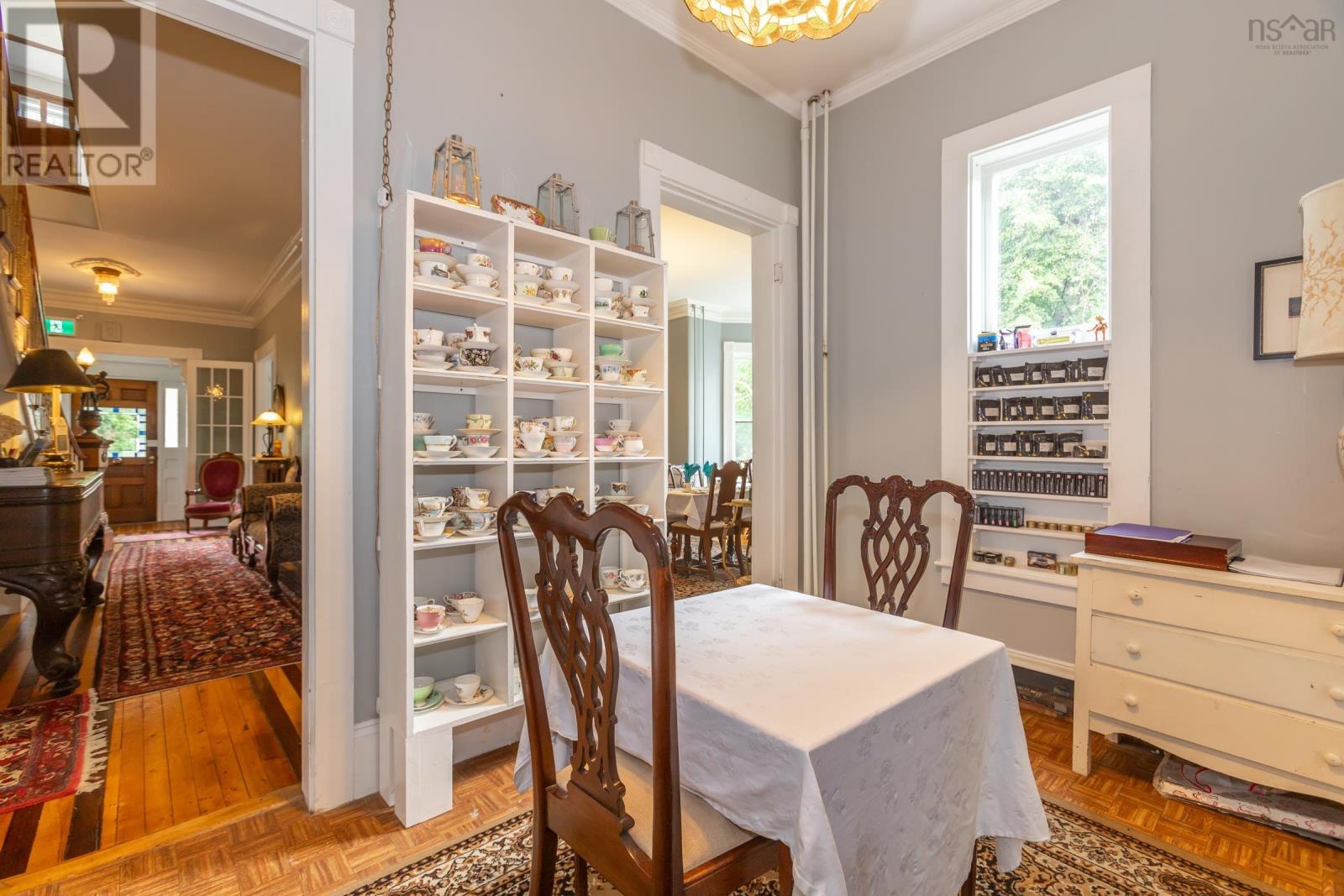 Property 25 of 50 of 548 St George Street