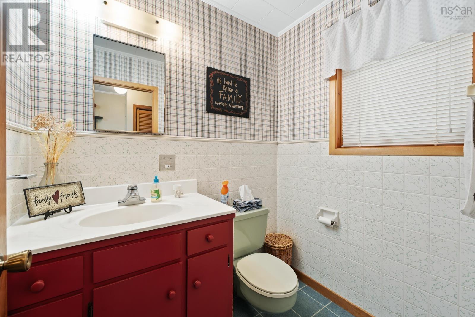 Property 36 of 47 of 260 Phinney Mountain Road