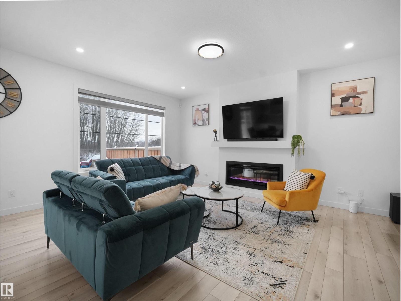 949 STILLWATER BV NW, Edmonton