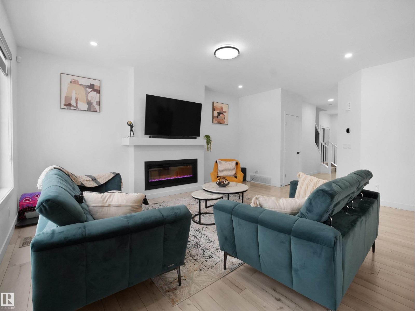 949 STILLWATER BV NW, Edmonton