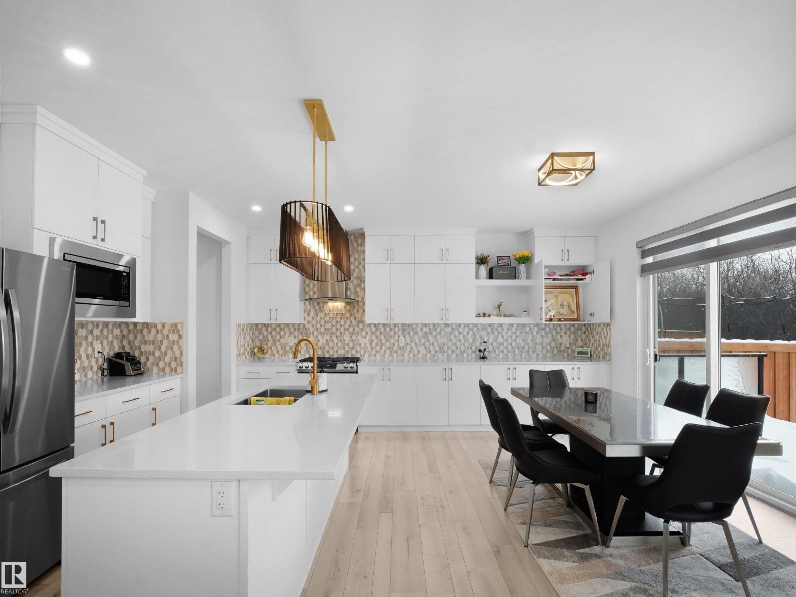 949 STILLWATER BV NW, Edmonton