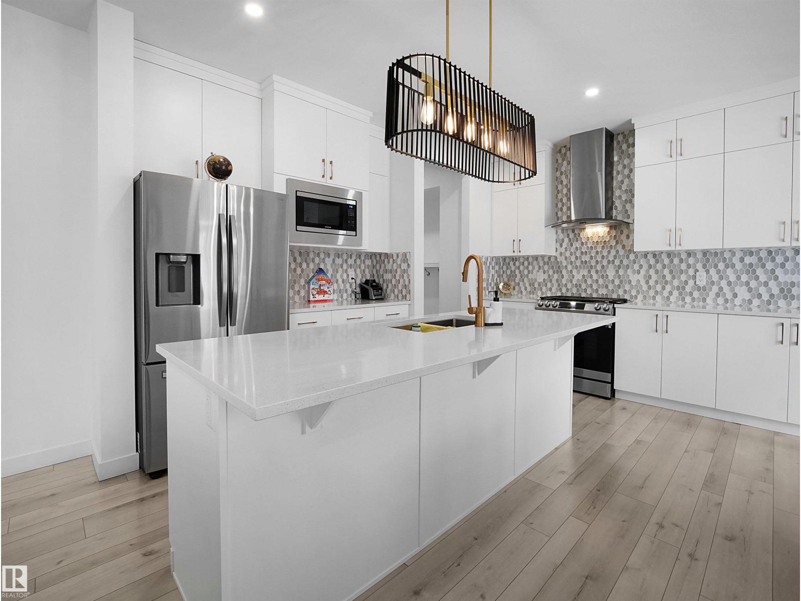 949 STILLWATER BV NW, Edmonton