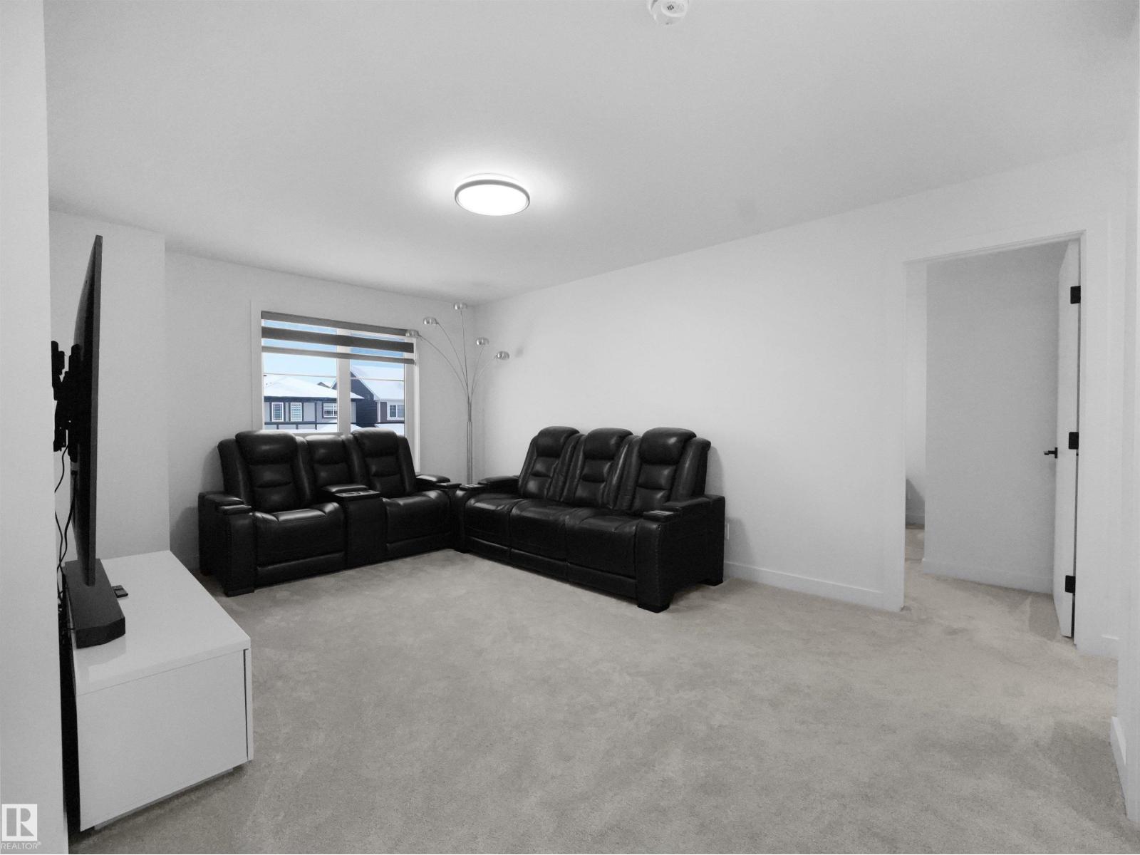 949 STILLWATER BV NW, Edmonton