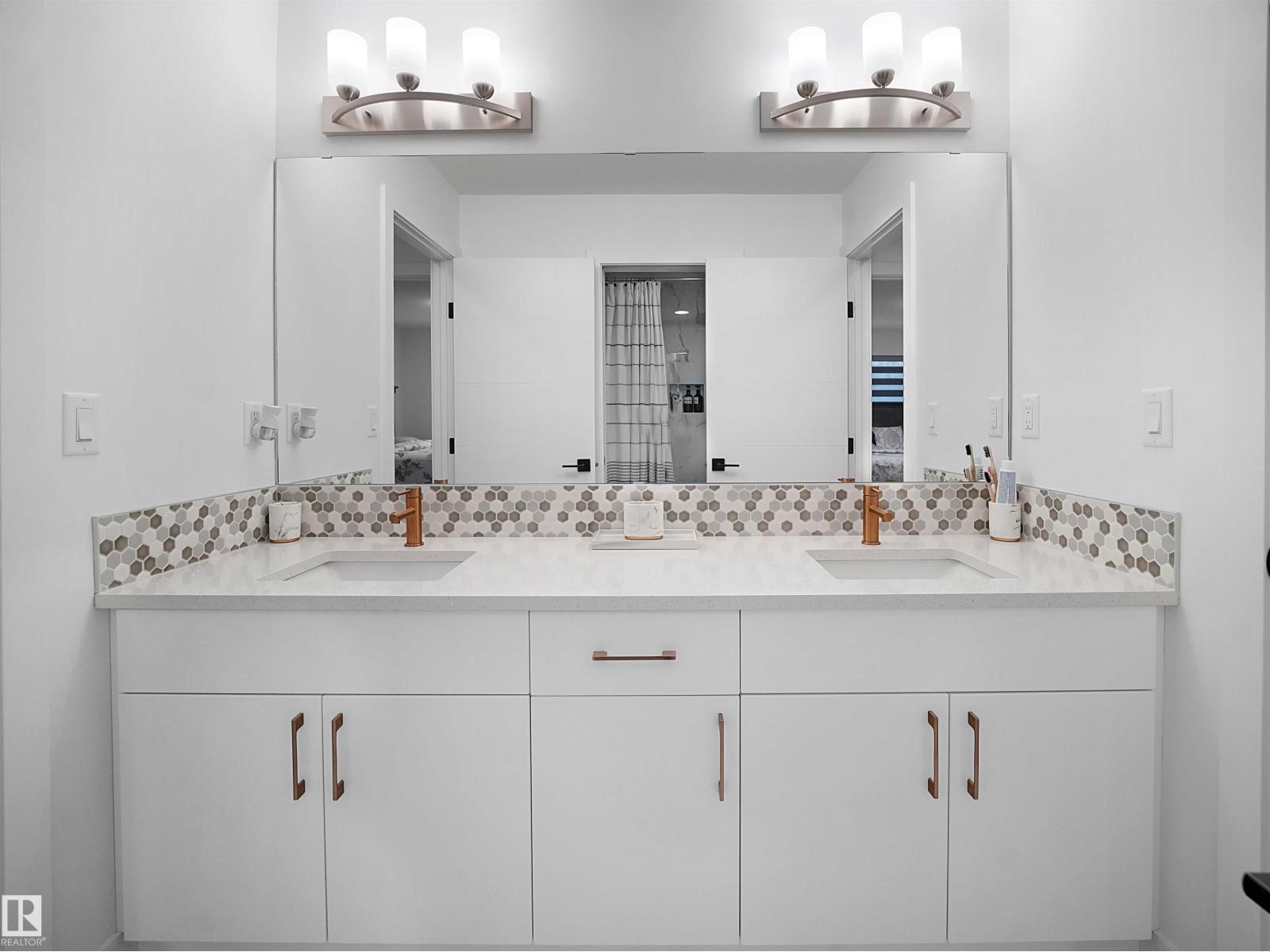 949 STILLWATER BV NW, Edmonton