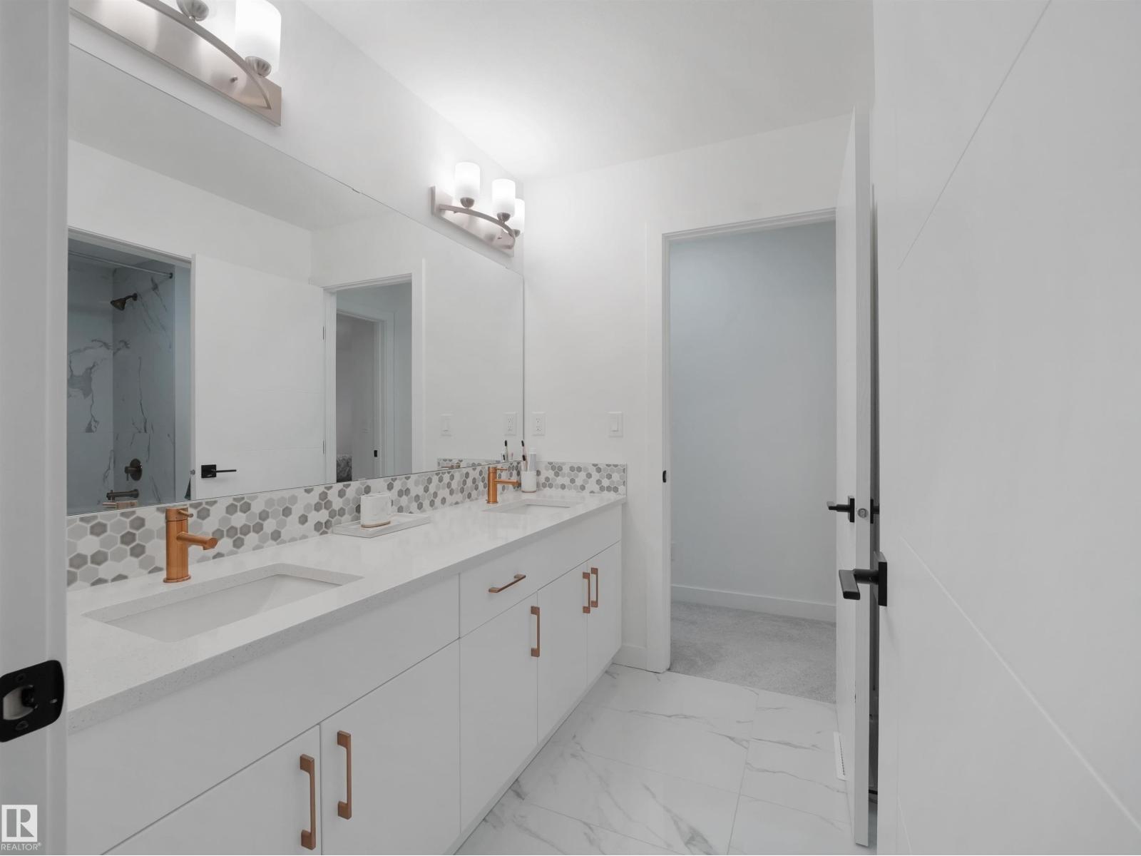 949 STILLWATER BV NW, Edmonton