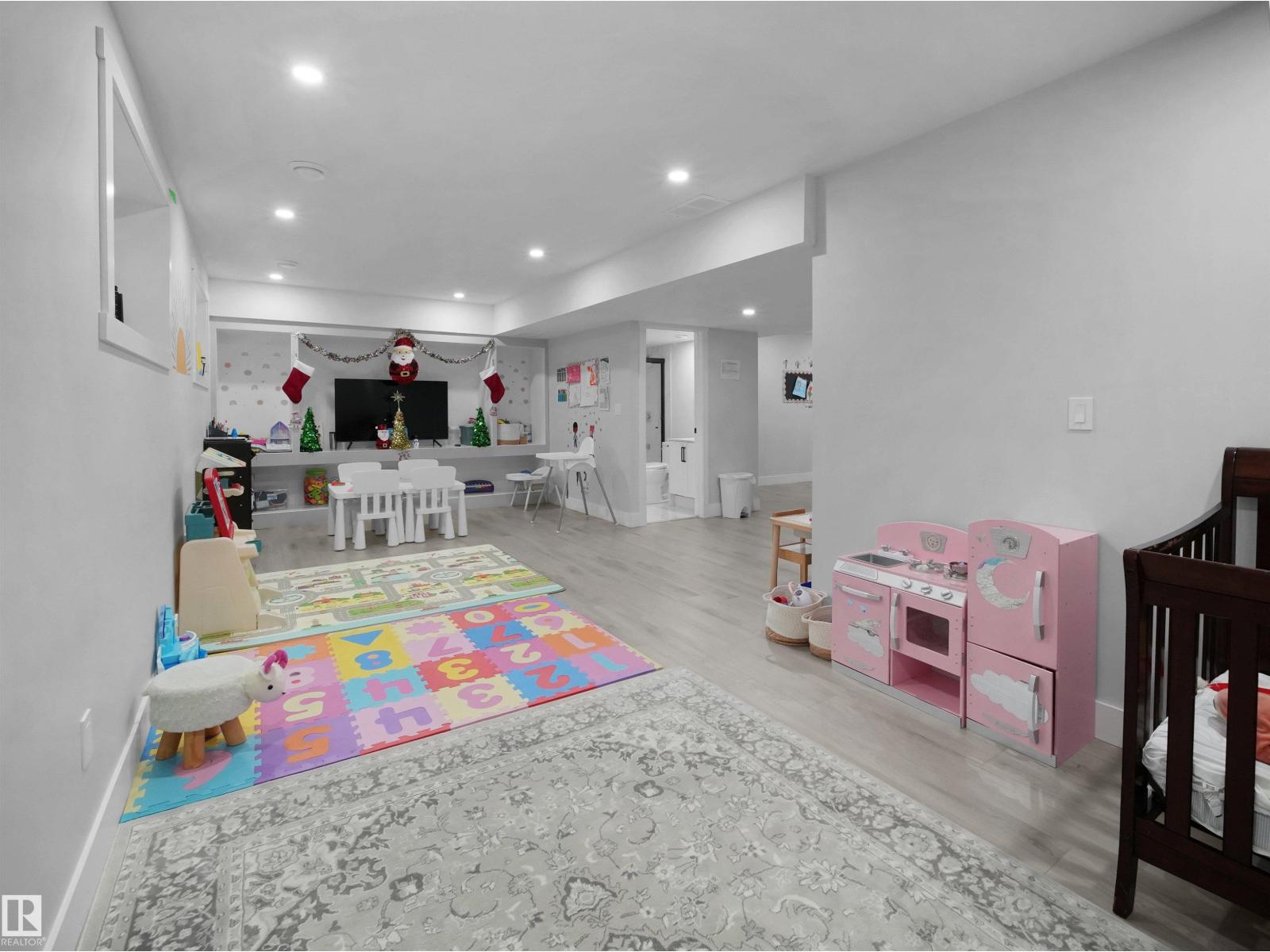 949 STILLWATER BV NW, Edmonton