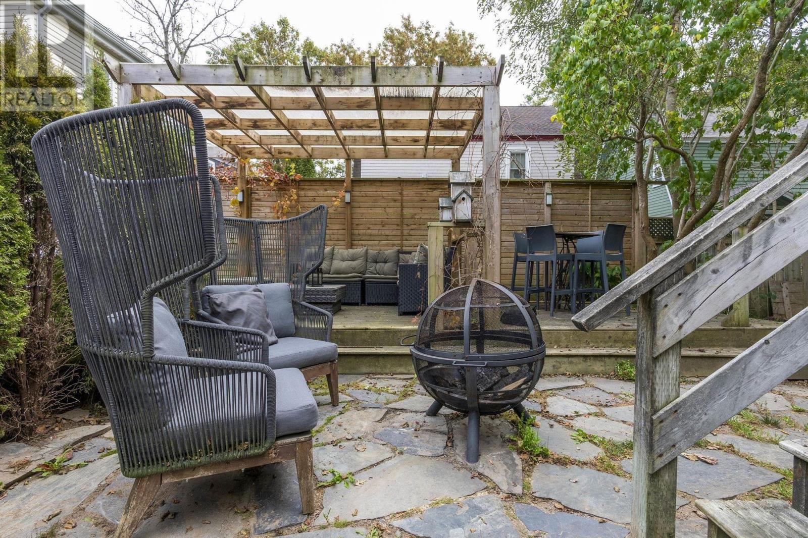 Property 37 of 47 of 2508 Oxford Street