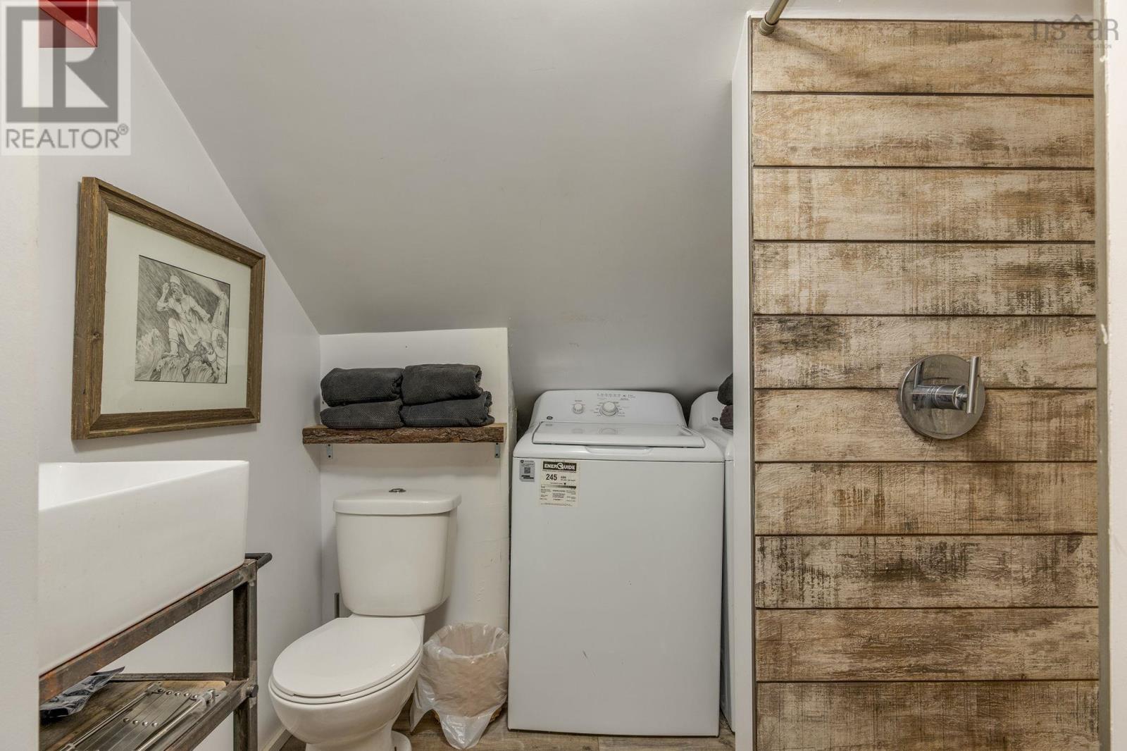 Property 46 of 47 of 2508 Oxford Street