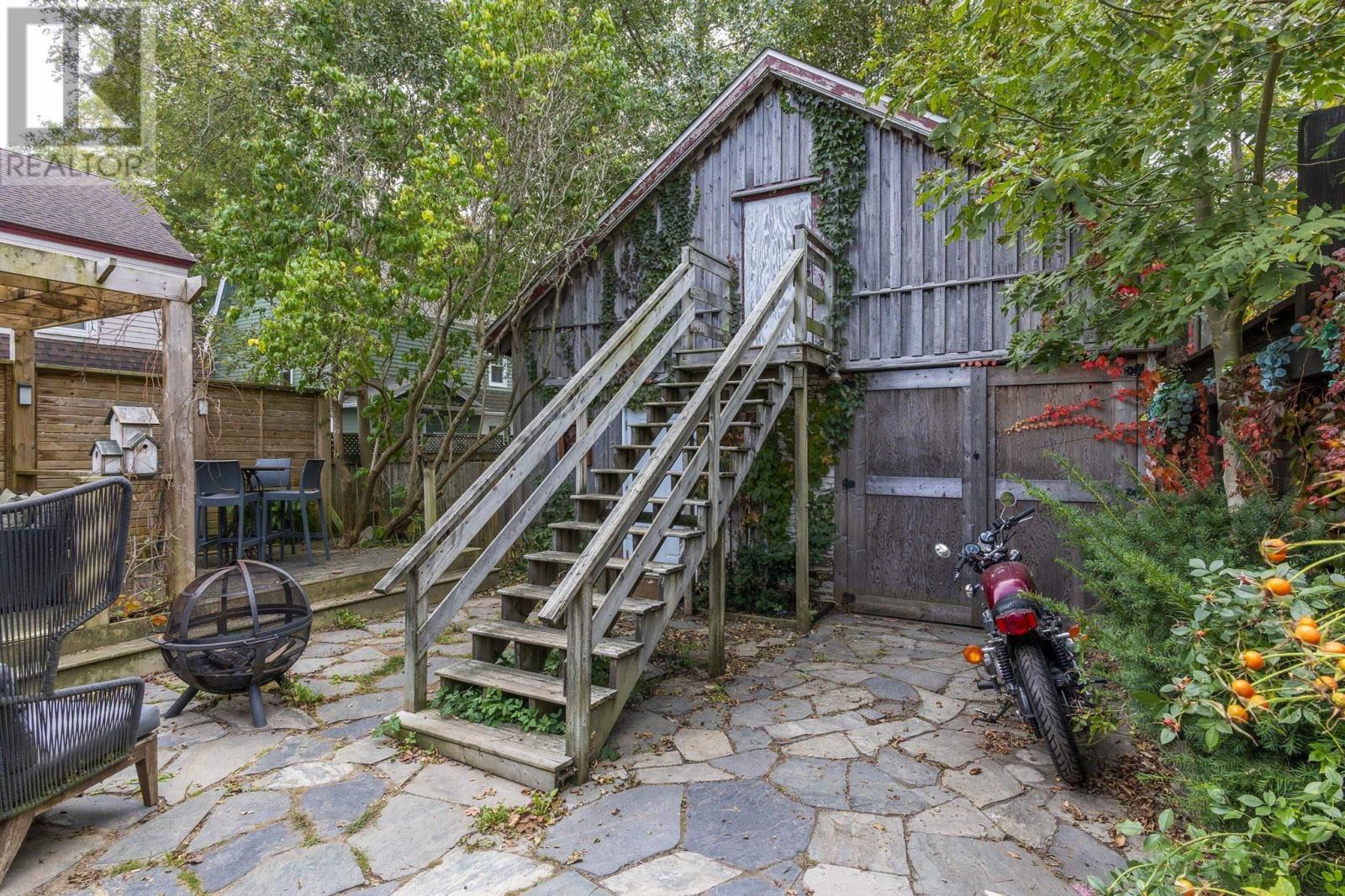 Property 38 of 47 of 2508 Oxford Street