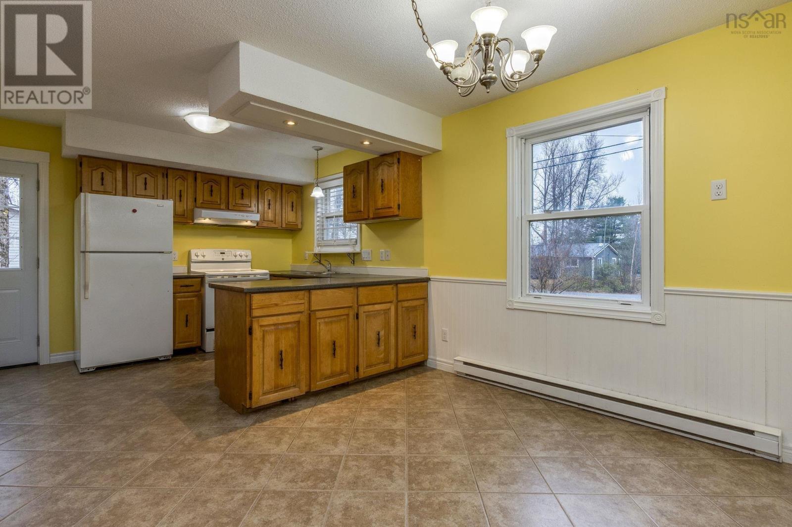 Property 16 of 48 of 990 Mary Avenue