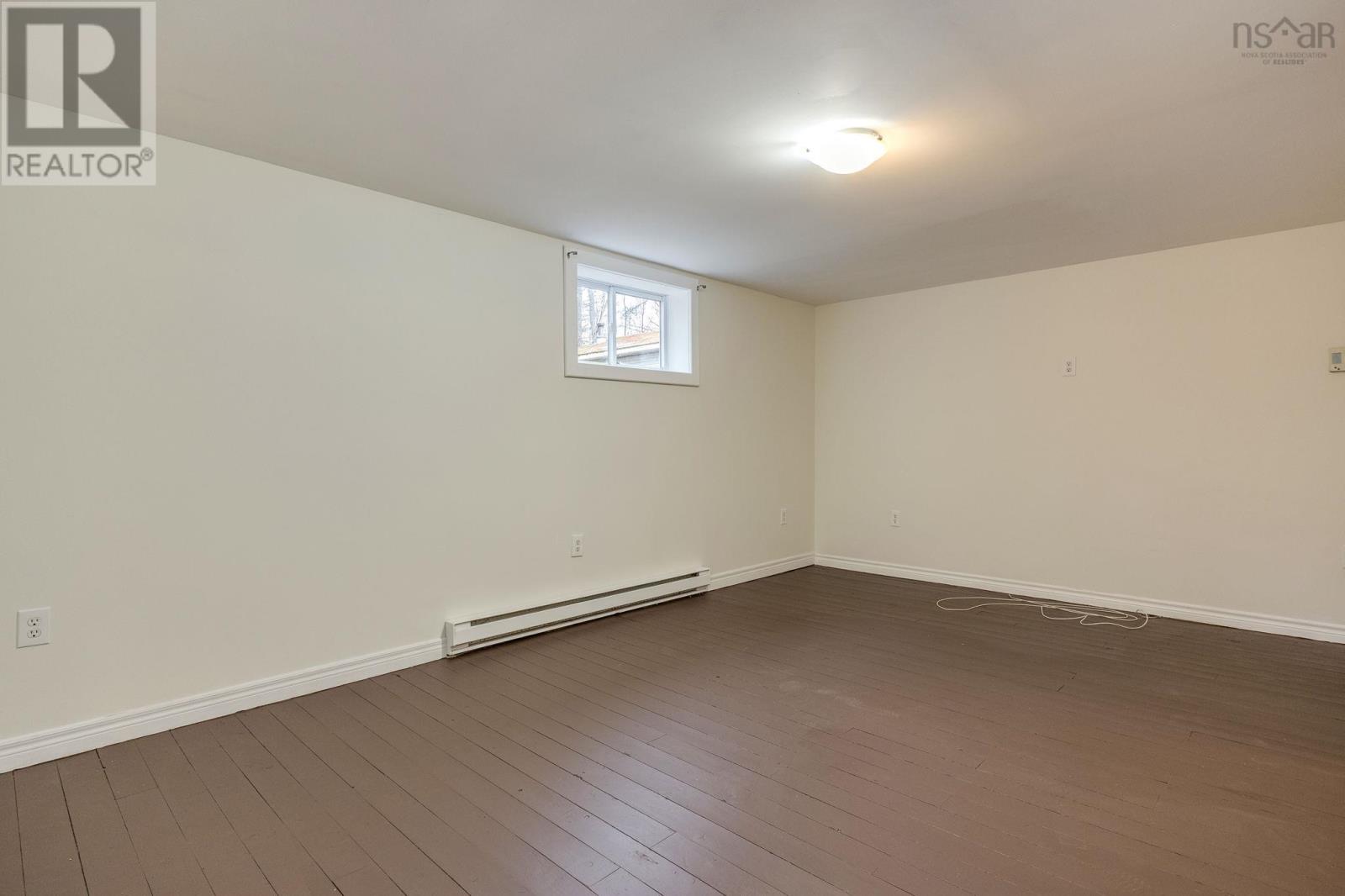 Property 43 of 48 of 990 Mary Avenue