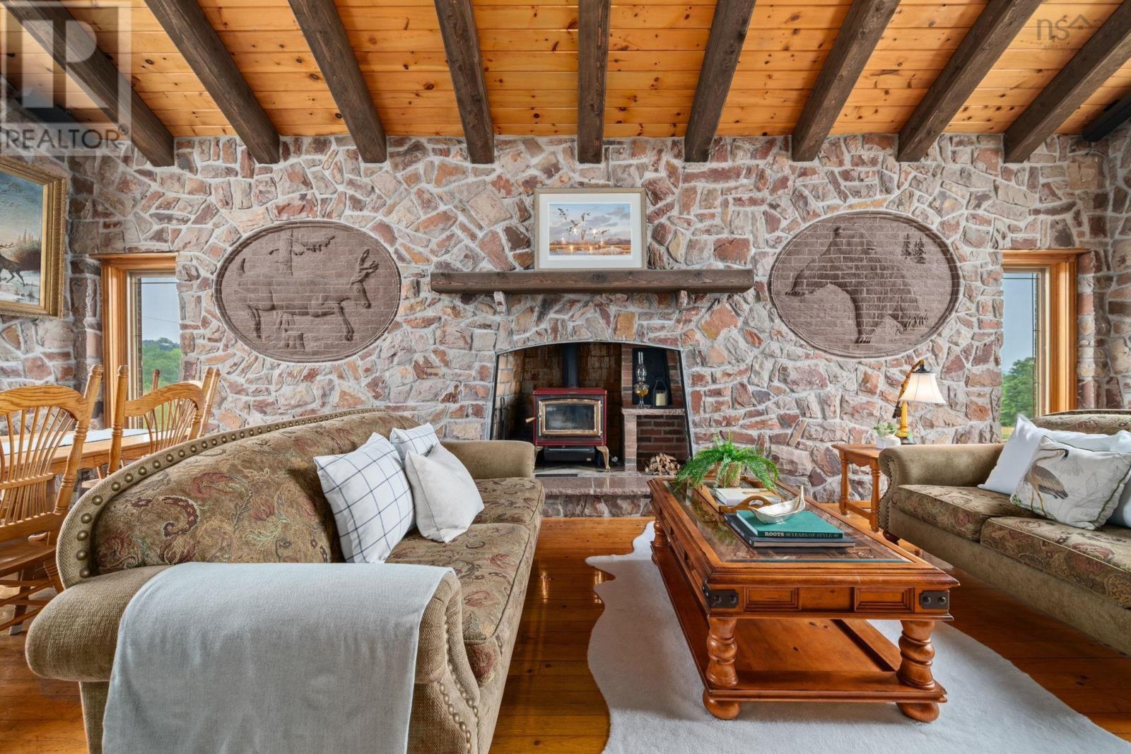 Property 16 of 50 of 12809 1 Highway