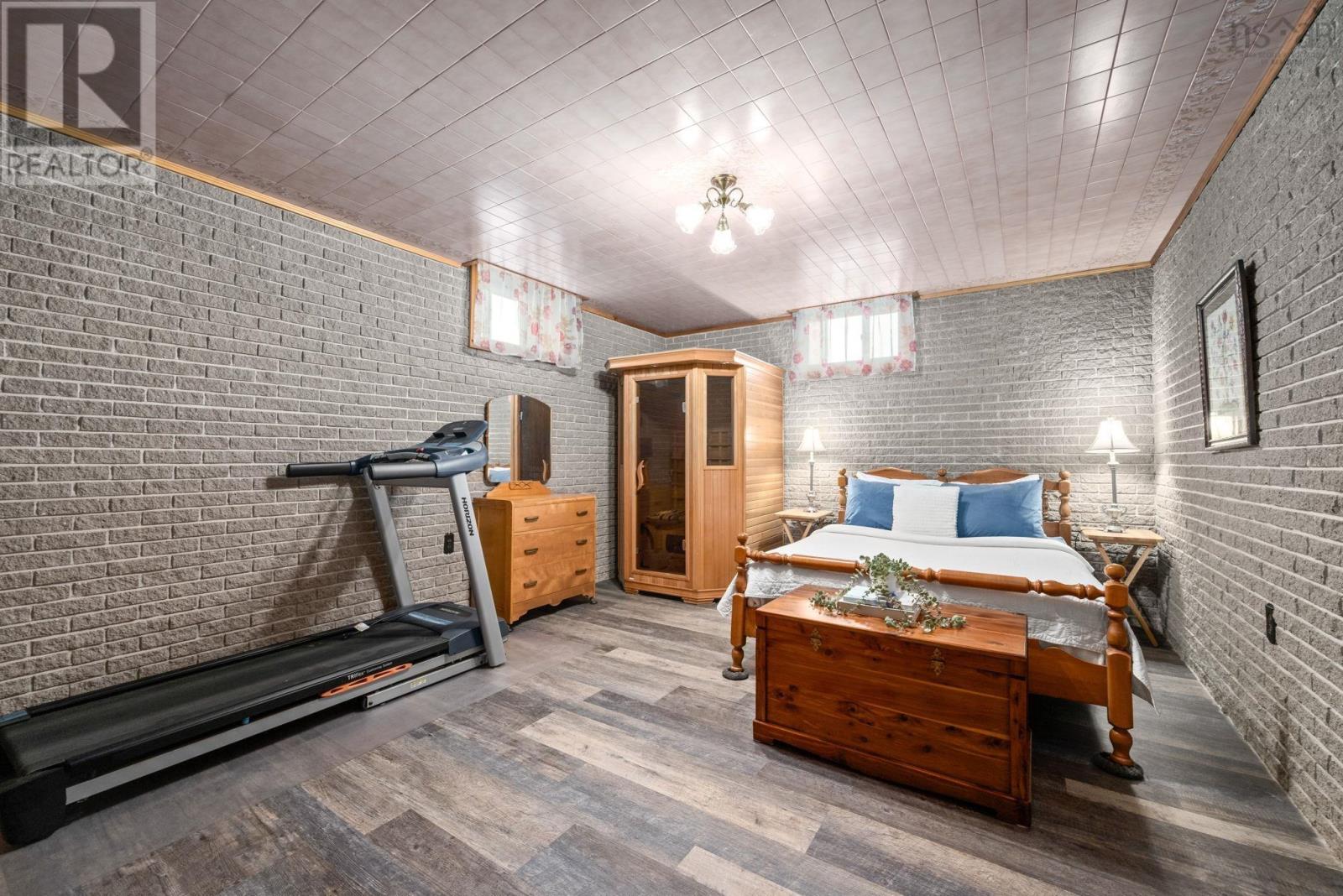 Property 38 of 50 of 12809 1 Highway