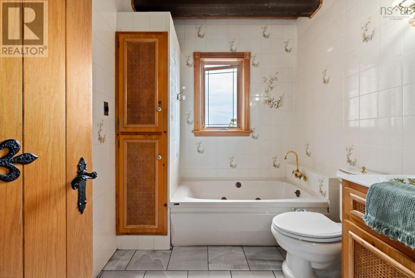 Property 24 of 50 of 12809 1 Highway