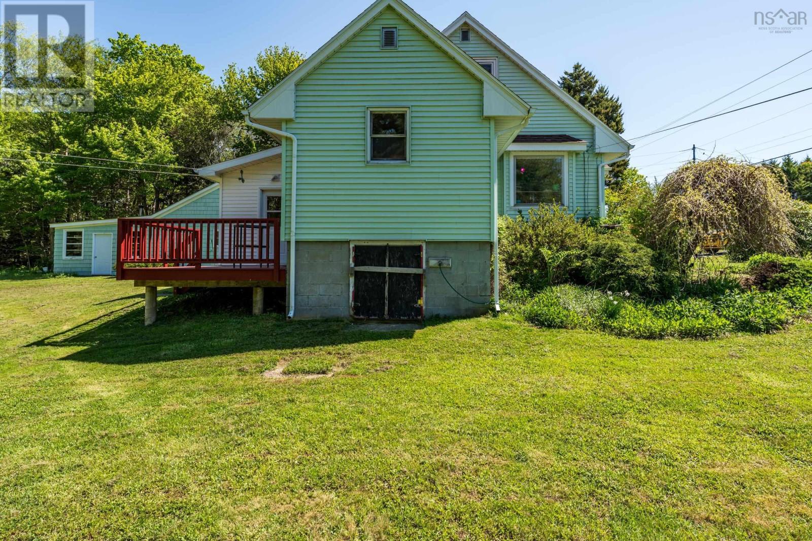 Property 12 of 50 of 9997 Highway 1