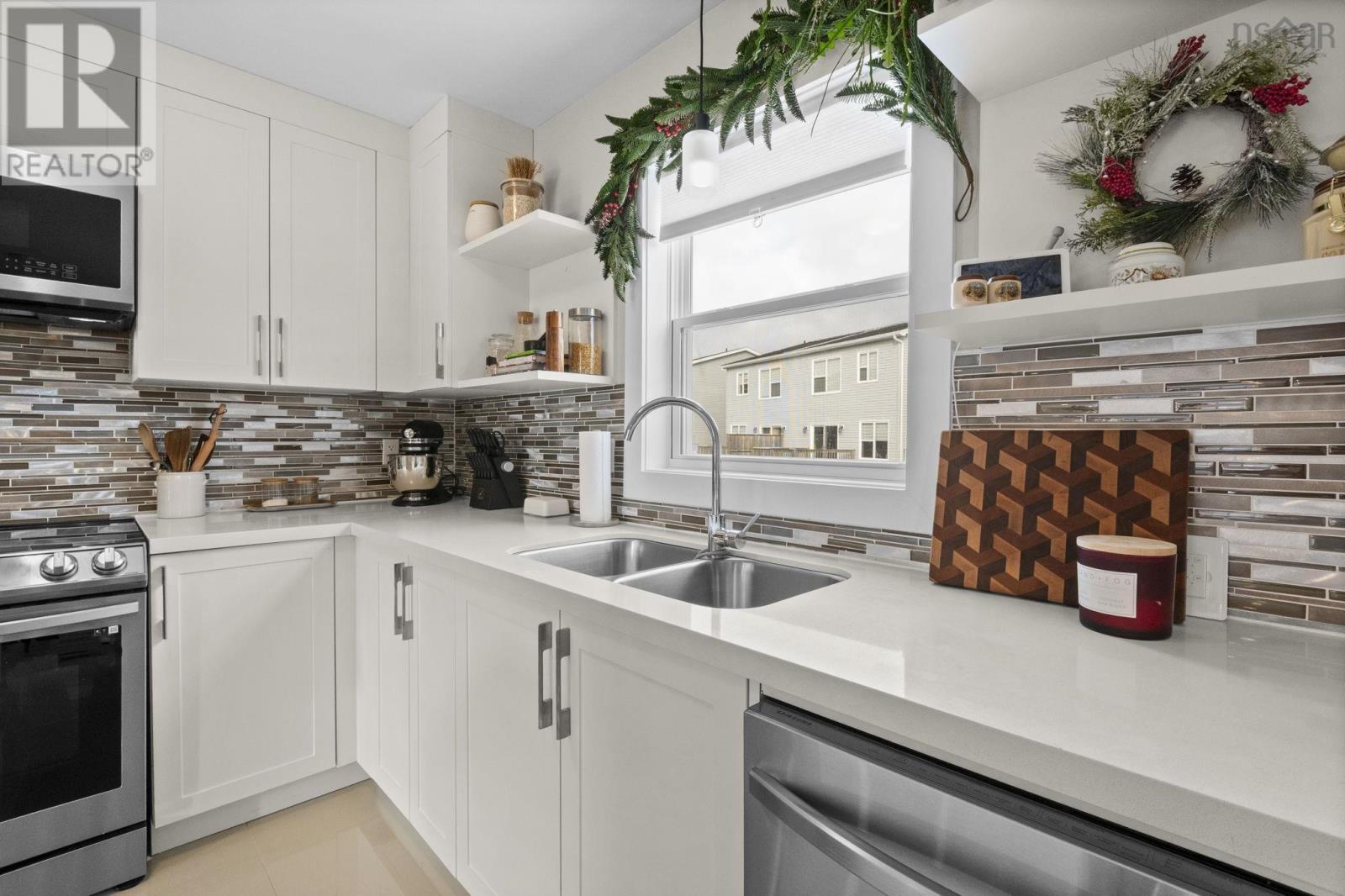 Property 16 of 50 of 15 Gala Court