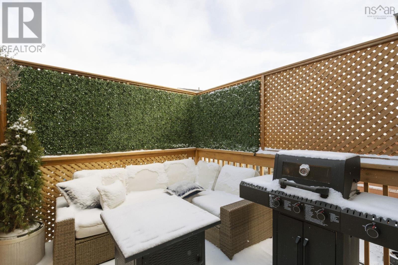 Property 45 of 50 of 15 Gala Court