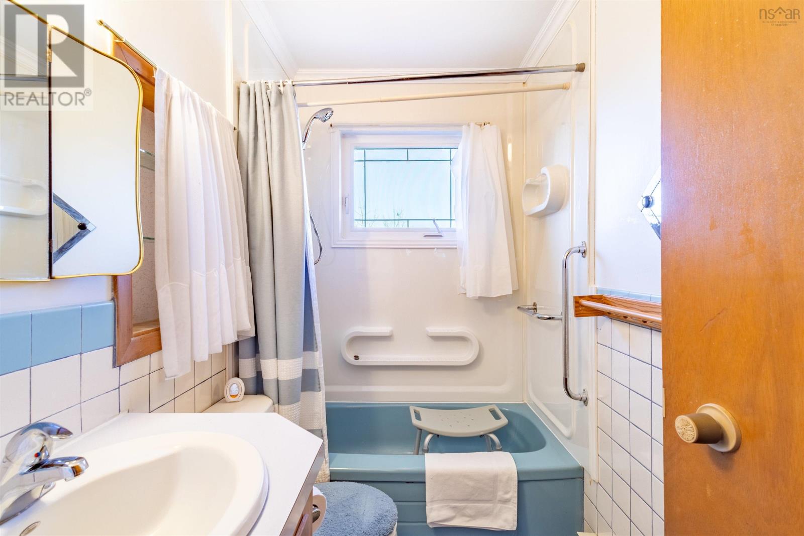 Property 22 of 33 of 124 Legacy Street